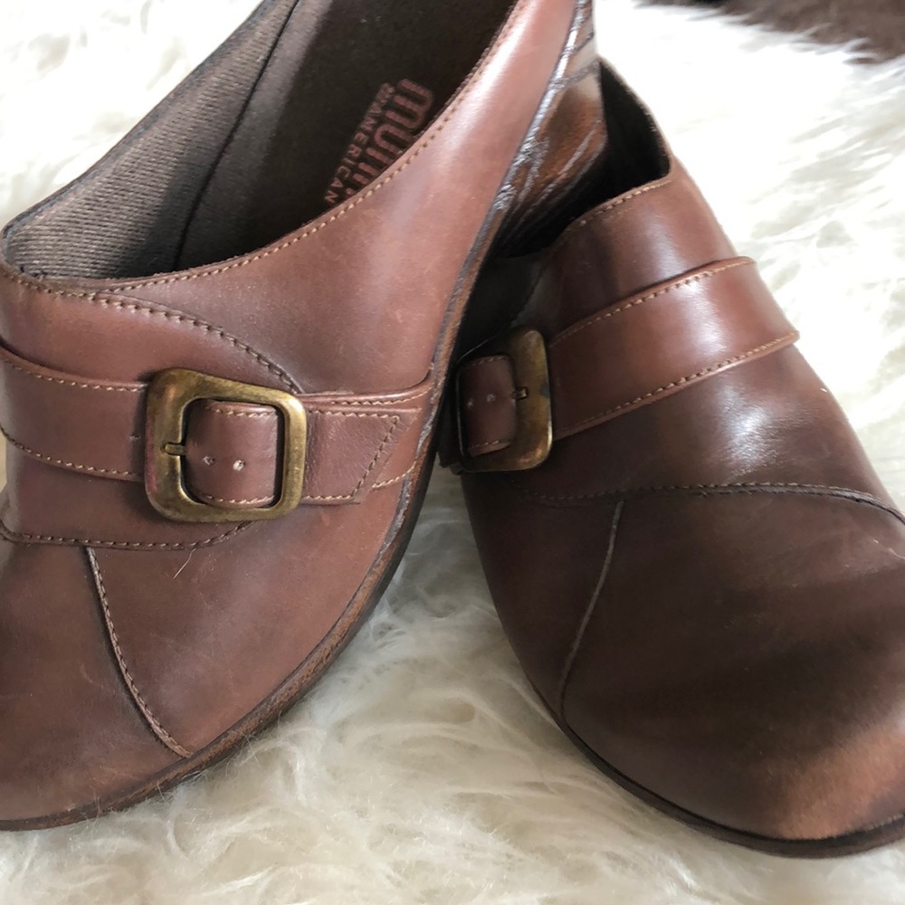 Munro American Staci Women’s Brown Leather Mules